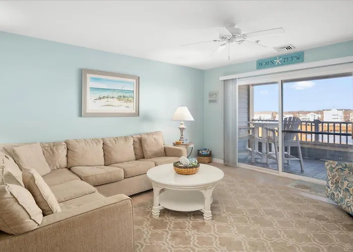 Beautiful 3 Bedroom With Bay Views, Indoor And Outdoor Pools! Holiday home