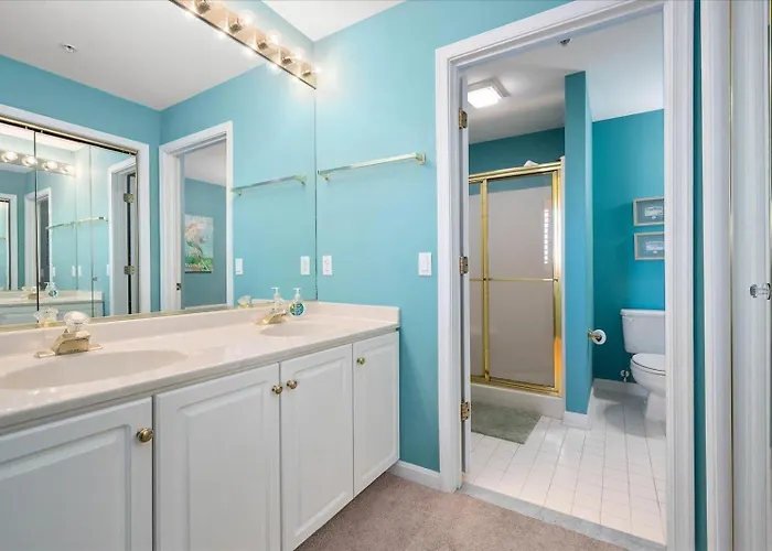Beautiful 3 Bedroom With Bay Views, Indoor And Outdoor Pools! Ocean City