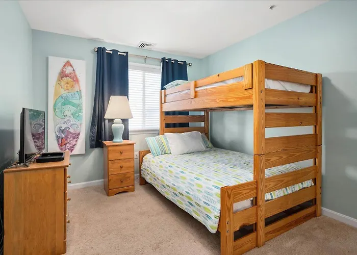 Holiday home Beautiful 3 Bedroom With Bay Views, Indoor And Outdoor Pools!