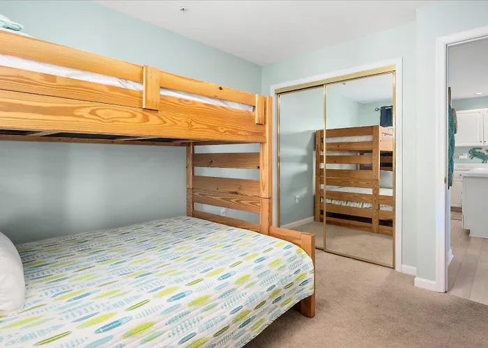 Beautiful 3 Bedroom With Bay Views, Indoor And Outdoor Pools! Holiday home *