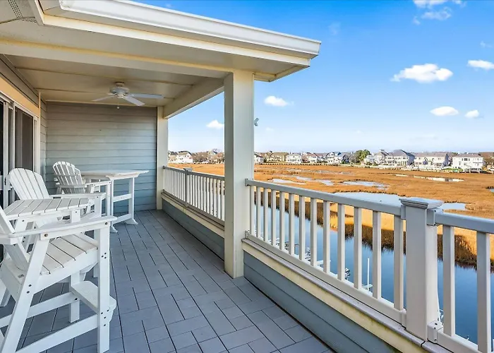 Beautiful 3 Bedroom With Bay Views, Indoor And Outdoor Pools! Holiday home Ocean City