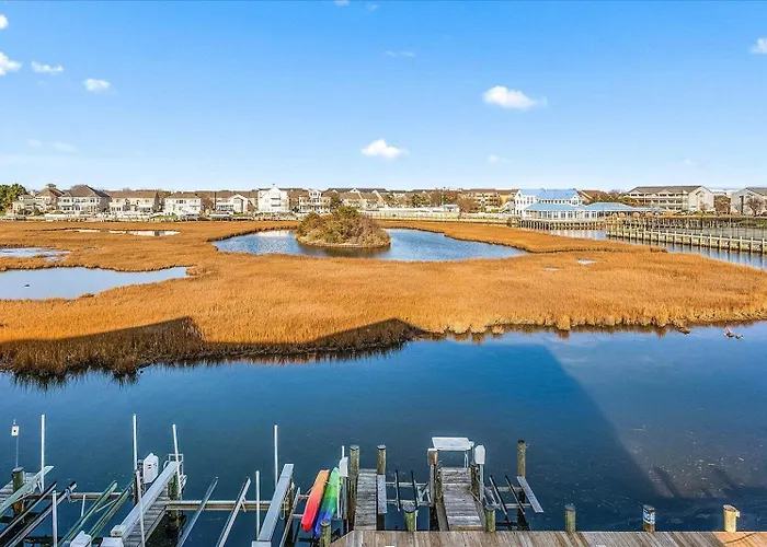Beautiful 3 Bedroom With Bay Views, Indoor And Outdoor Pools! Holiday home *