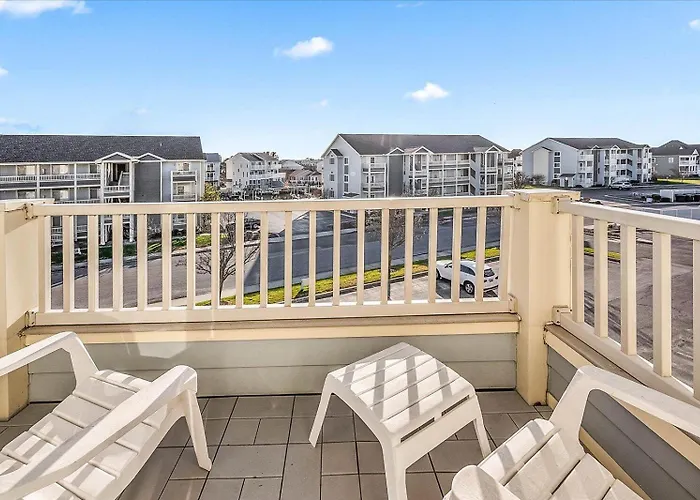 Holiday home Beautiful 3 Bedroom With Bay Views, Indoor And Outdoor Pools! *