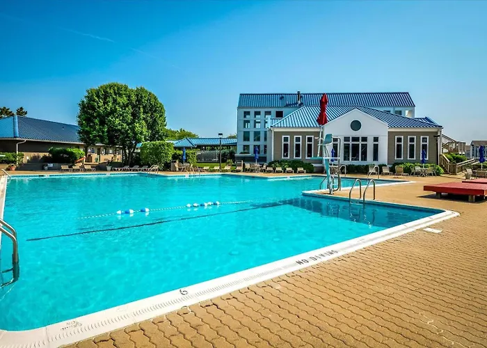 Holiday home Beautiful 3 Bedroom With Bay Views, Indoor And Outdoor Pools! *